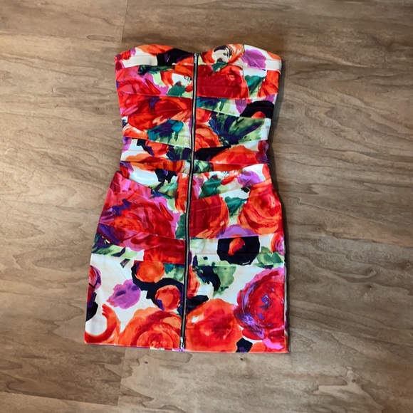 Strapless Floral Mini Dress - Picture 7 of 8